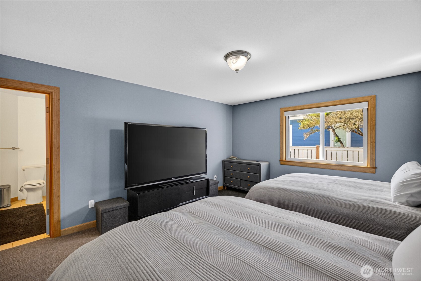 Anacortes, Washington, 98221, United States, 3 Bedrooms Bedrooms, ,3 BathroomsBathrooms,Residential,Active,2037569