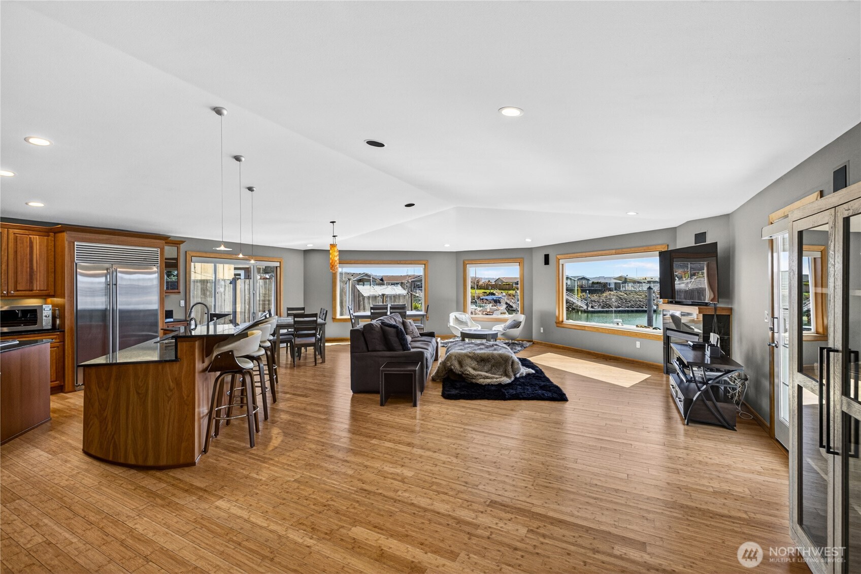 Anacortes, Washington, 98221, United States, 3 Bedrooms Bedrooms, ,3 BathroomsBathrooms,Residential,Active,2037569