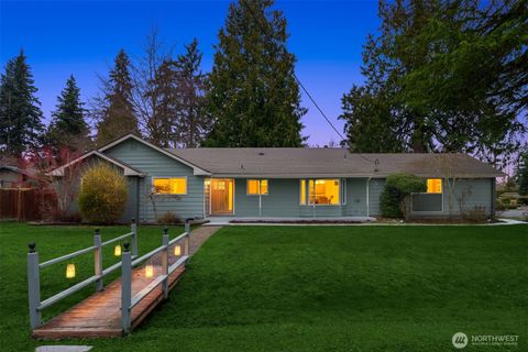 Photo of 1113 180th Street SW, Lynnwood, WA 98037 (MLS # 2492955)