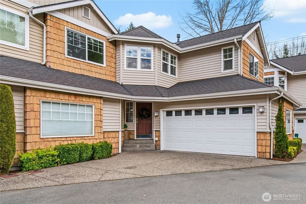 Photo of 205 Newport Way NW #J1, Issaquah, WA 98027 (MLS # 2502959)