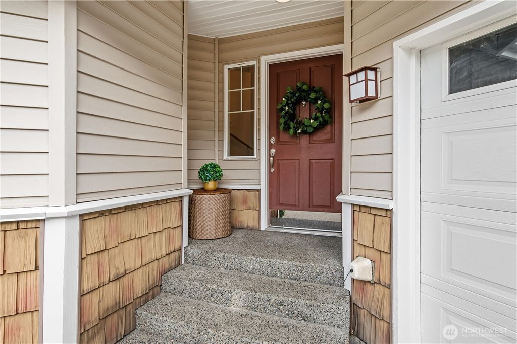 Photo of 205 Newport Way NW #J1, Issaquah, WA 98027 (MLS # 2502959)