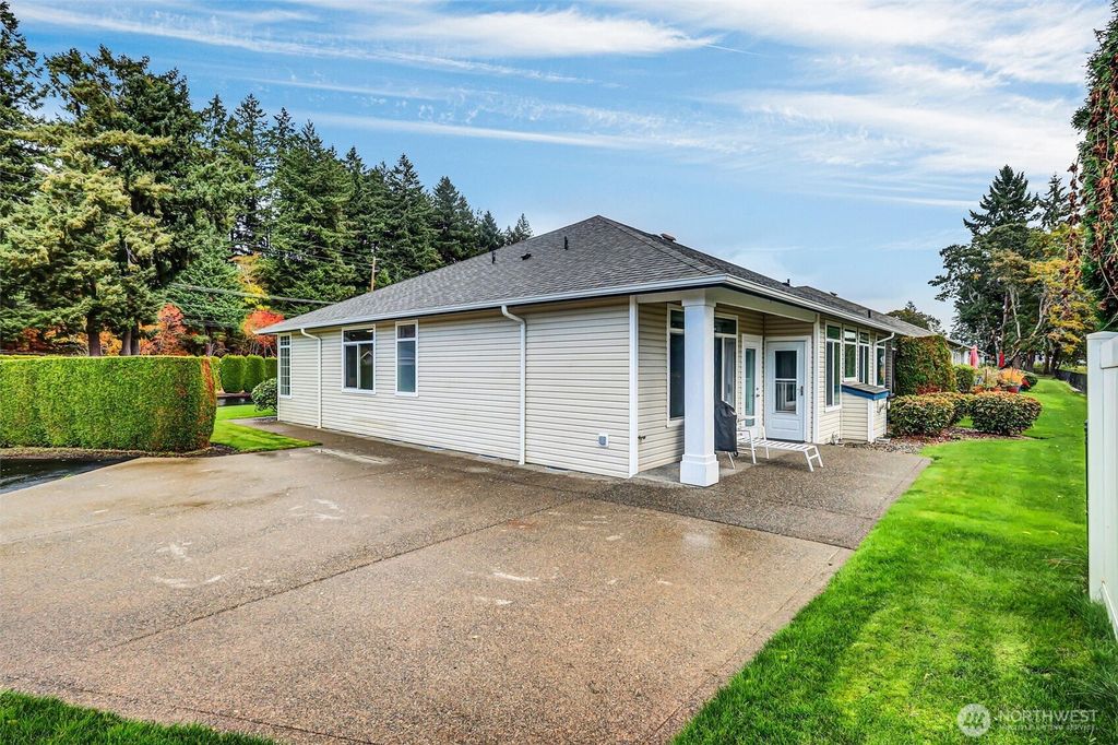 Photo of 1526 135th Street E, Tacoma, WA 98445 (MLS # 2446732)