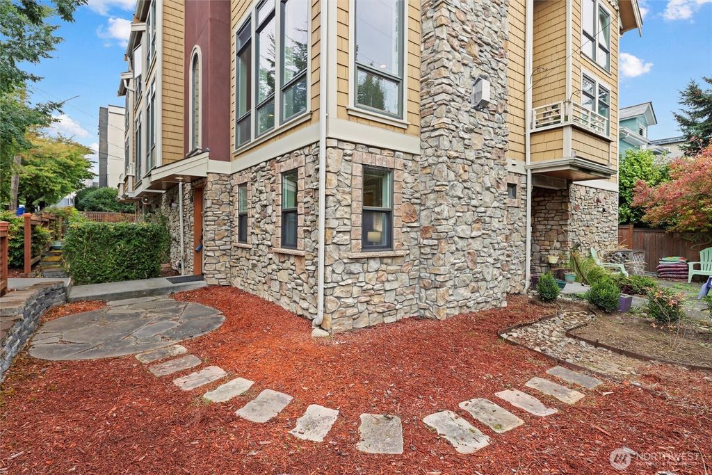 Photo of 4202 Linden Avenue N, Seattle, WA 98103 (MLS # 2442274)