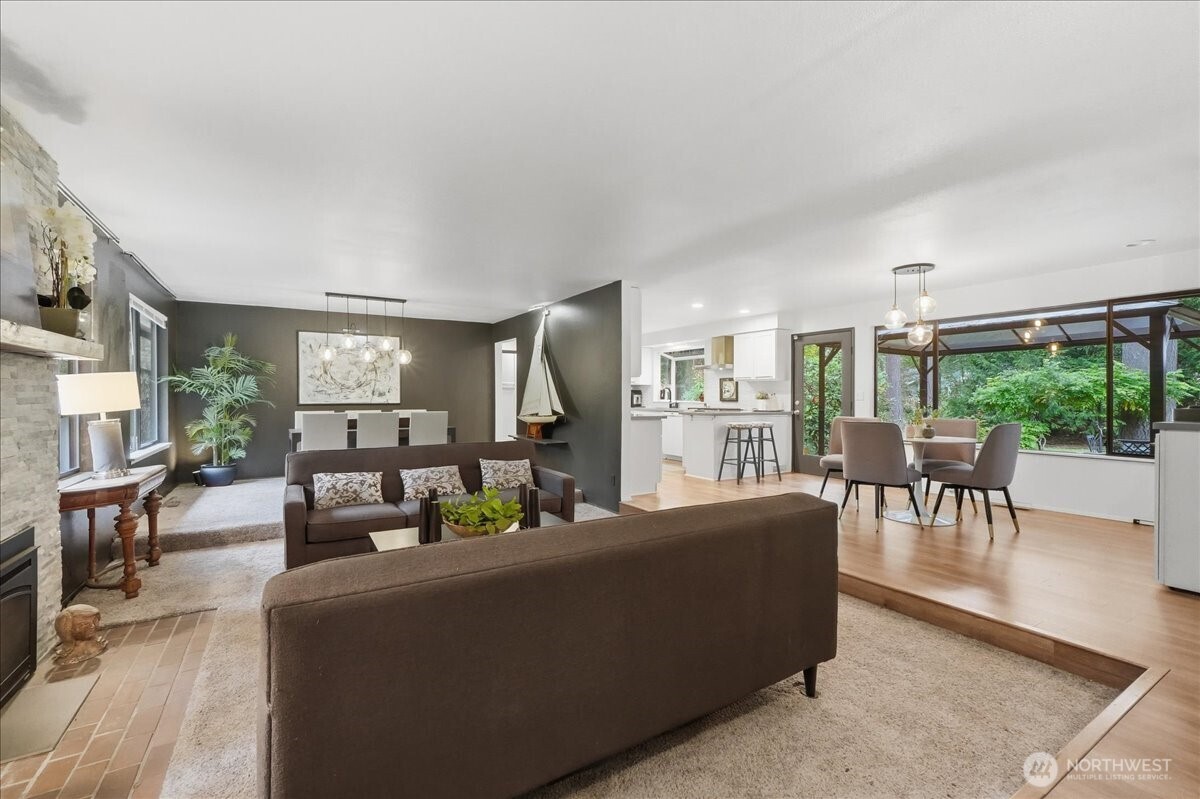 6507 Lombard Drive NW