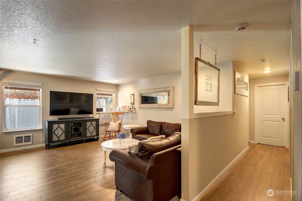 Photo of 17803 28th Avenue SE, Bothell, WA 98012 (MLS # 2141939)