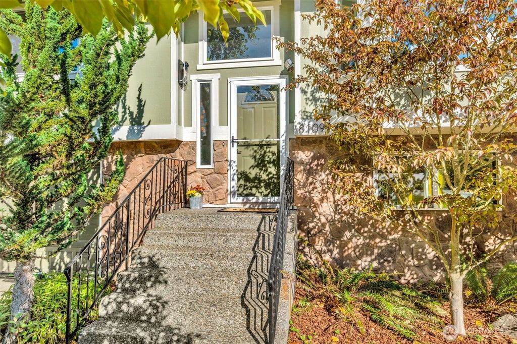 Photo of 8109 42nd Street Ct W, University Place, WA 98466 (MLS # 2593583)