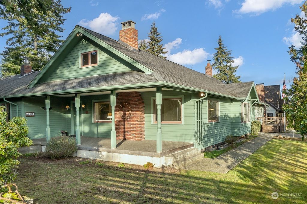 Photo of 2304 N 117th Street, Seattle, WA 98133 (MLS # 2036250)