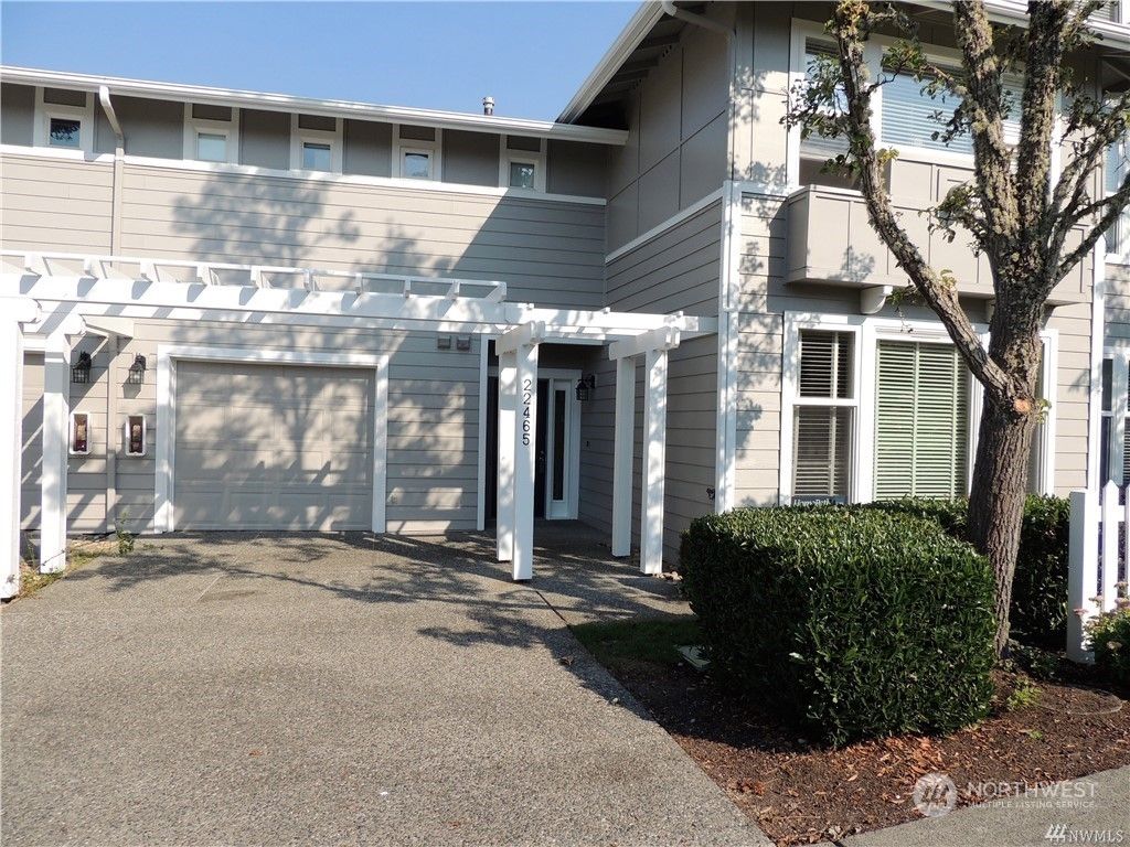 Photo of 22465 SE Highland Terrace, Issaquah, WA 98029 (MLS # 2044063)