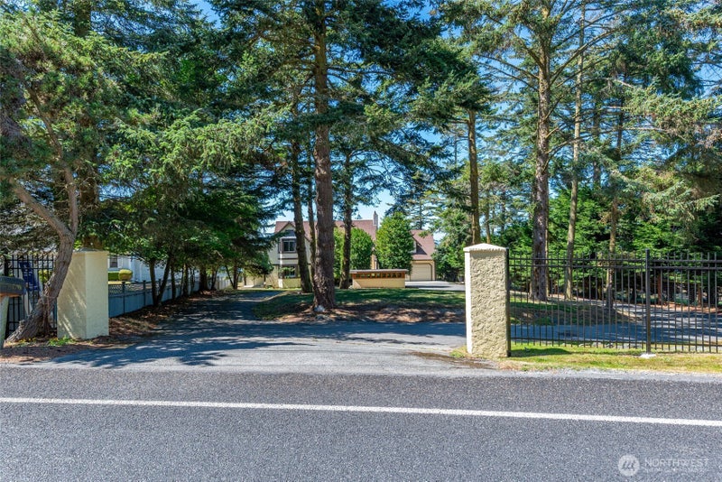 1399 West Beach Road