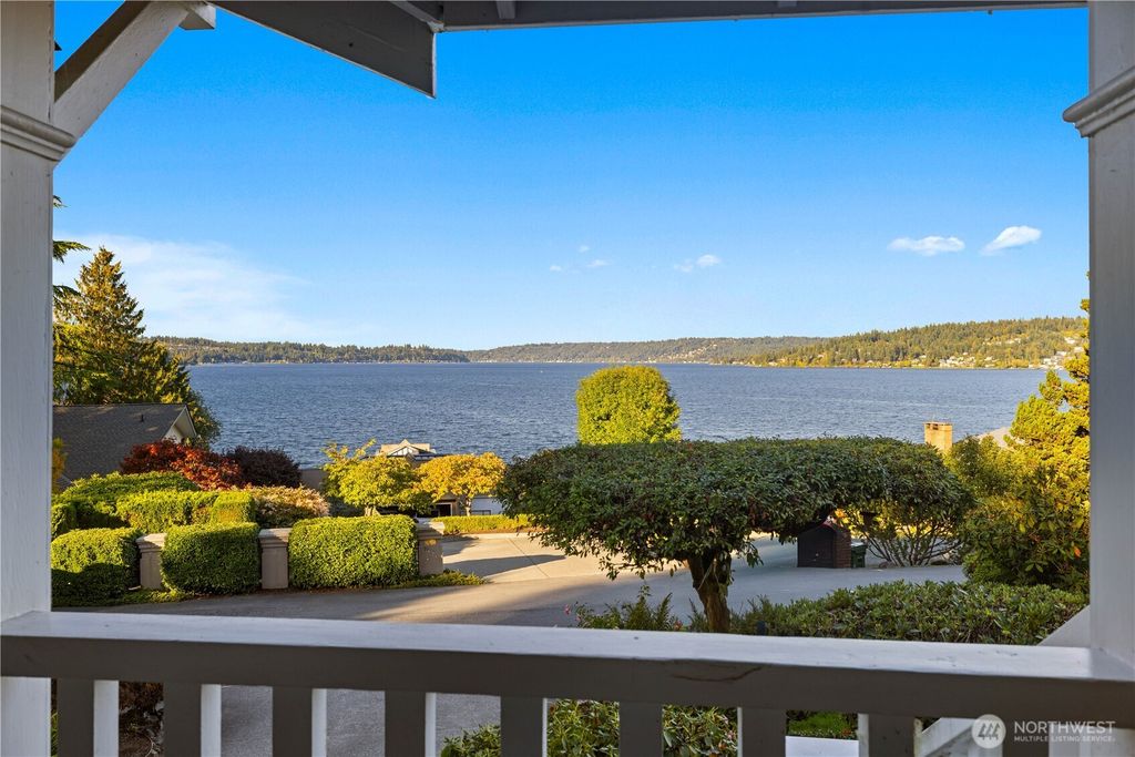 Photo of 17453 SE 40th Place, Bellevue, WA 98008 (MLS # 2443280)