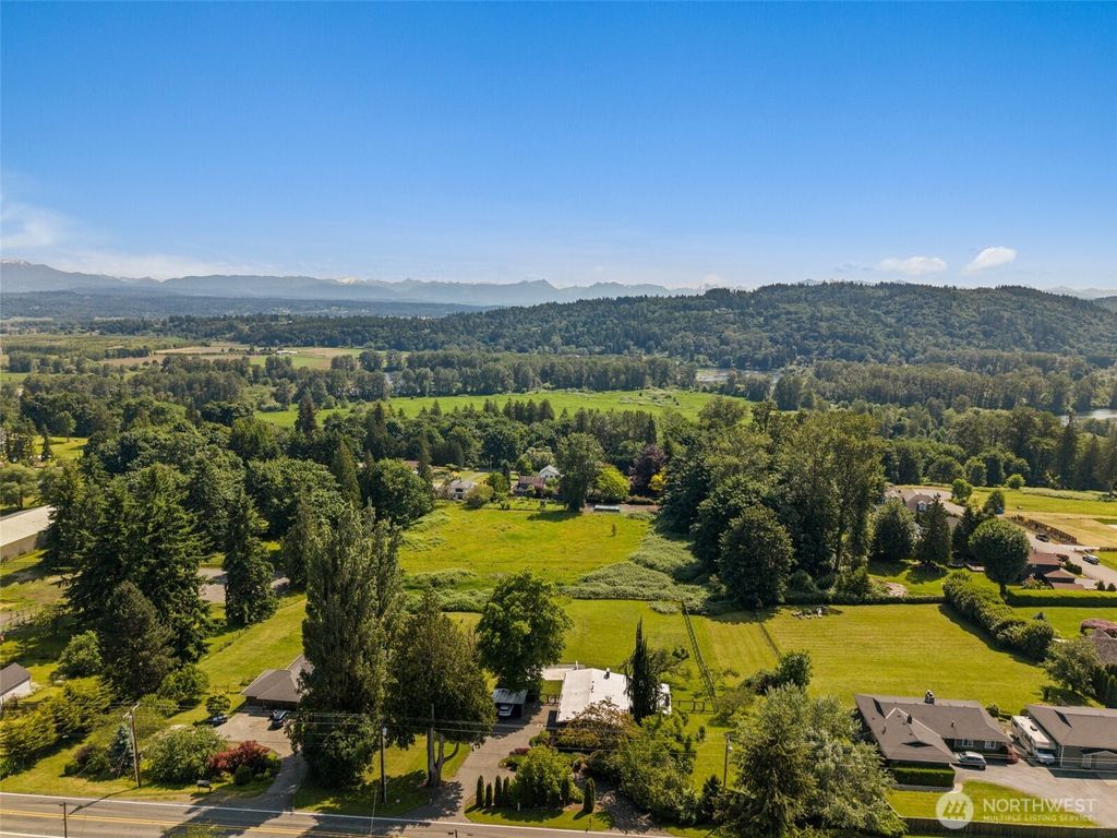 Photo of 14725 Broadway Avenue, Snohomish, WA 98296 (MLS # 2390289)