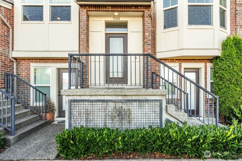 1362 Williamsburg Walk NE 98029