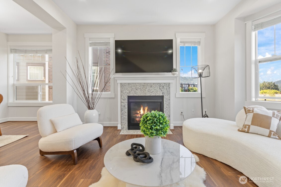 1362 Williamsburg Walk NE 98029