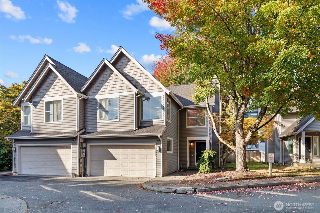 Photo of 11611 NE 90th Street, Kirkland, WA 98033 (MLS # 2593388)