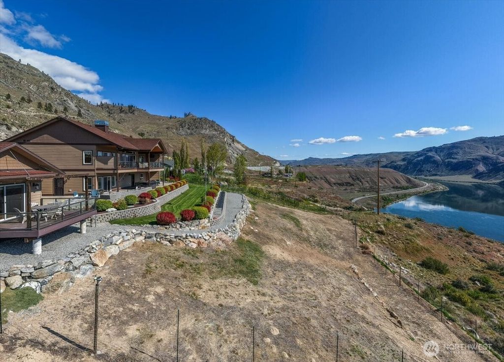 Photo of 525 Columbia View Road, Chelan, WA 98816 (MLS # 2505817)