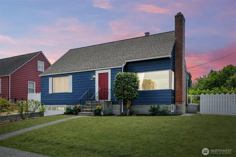 Photo of 1217 S Charlestown Street, Seattle, WA 98108 (MLS # 2558385)