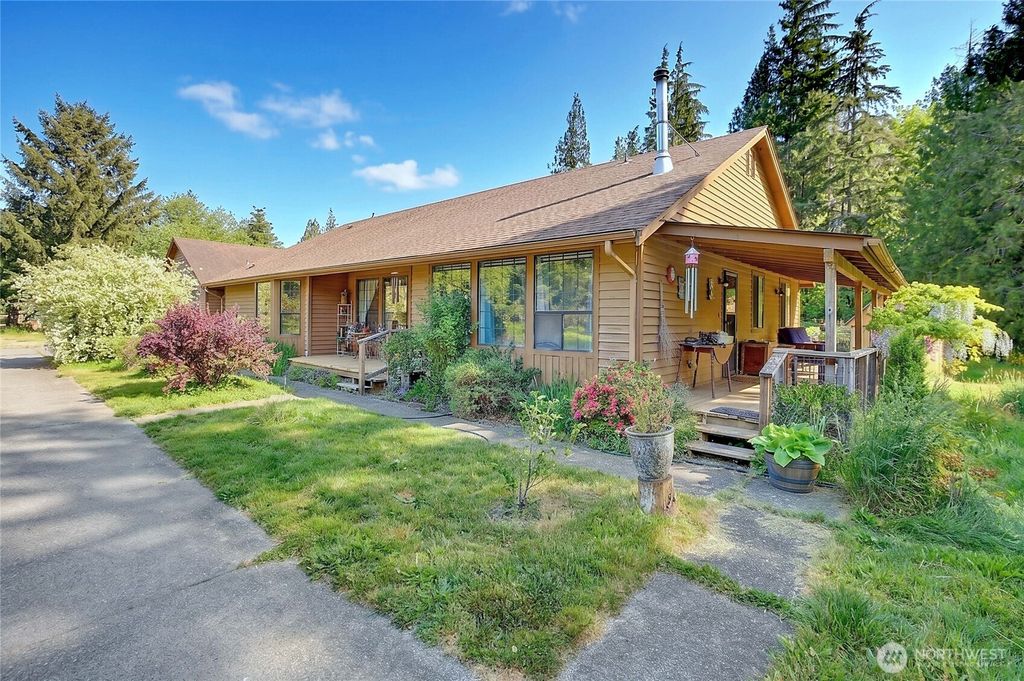 Photo of 30520 379th Avenue NE, Arlington, WA 98223 (MLS # 2514604)