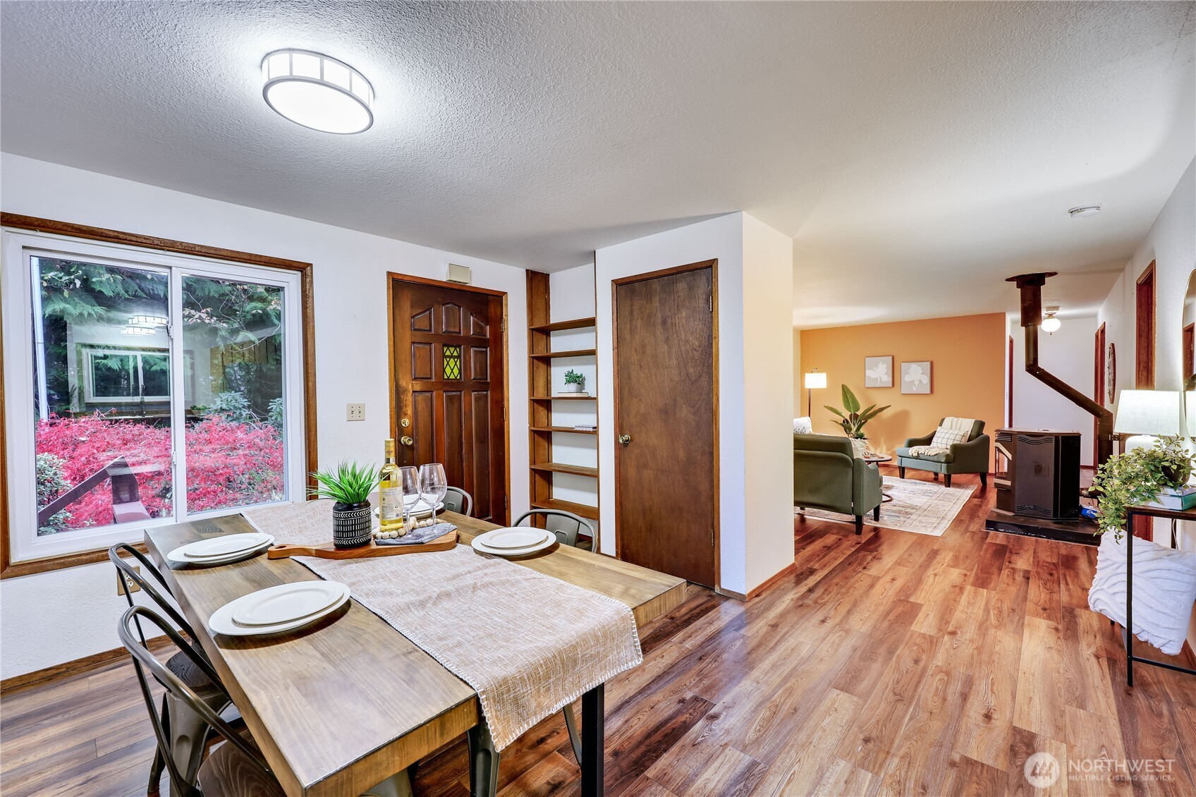 4005 NE Kedros Drive