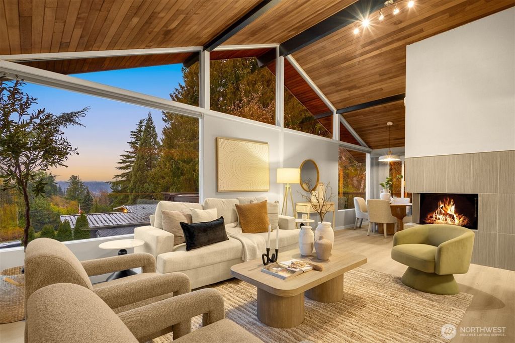 Photo of 7010 NE 153rd Place, Kenmore, WA 98028 (MLS # 2475184)