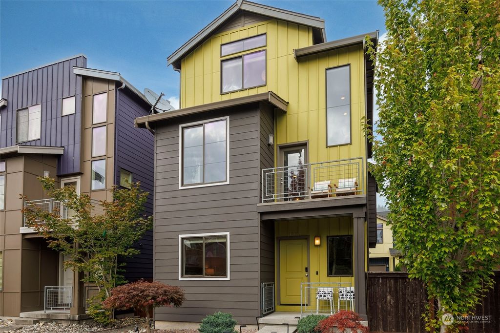 Photo of 1319 159th Place SW, Lynnwood, WA 98087 (MLS # 2293114)