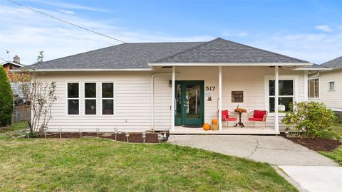 Photo of 517 Roberts Street, Monroe, WA 98272 (MLS # 2448237)