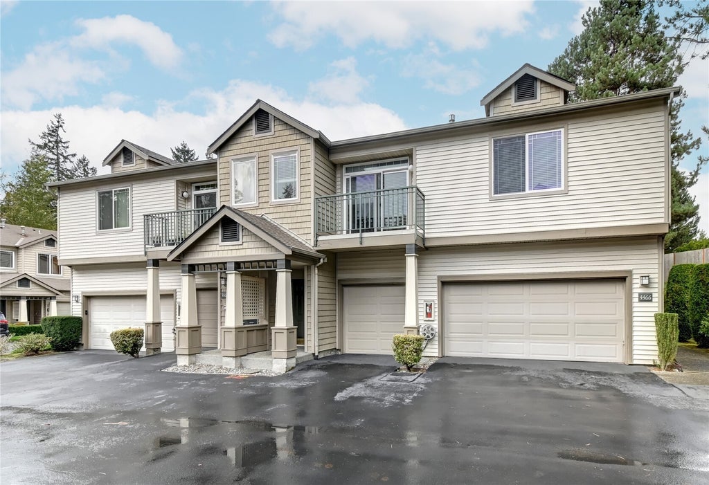 Photo of 4464 248th Lane SE, Issaquah, WA 98029 (MLS # 2599695)