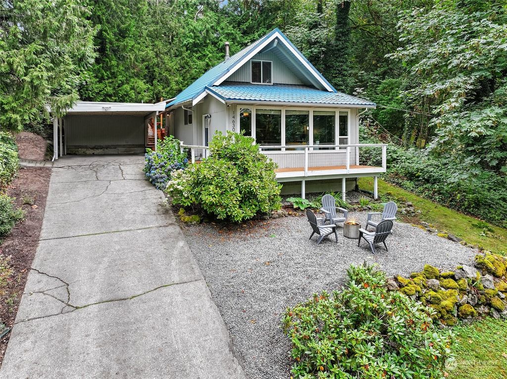 Photo of 14630 200th Avenue SE, Renton, WA 98059 (MLS # 2282393)
