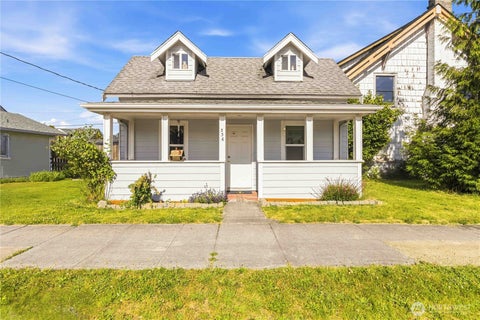 Photo of 336 SW 3rd Avenue, Castle Rock, WA 98611 (MLS # 2546957)
