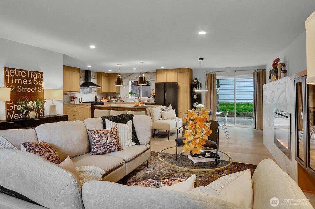 Photo of 19326 66th Avenue W, Lynnwood, WA 98036 (MLS # 2507007)