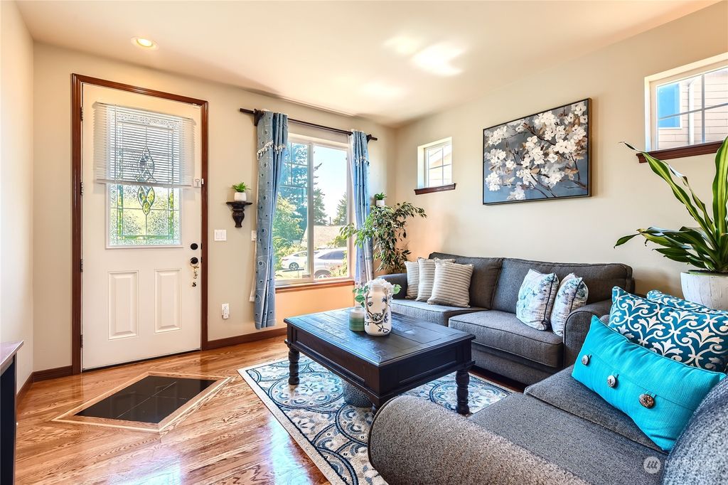 Photo of 3825 134th Place SW, Lynnwood, WA 98087 (MLS # 2133714)