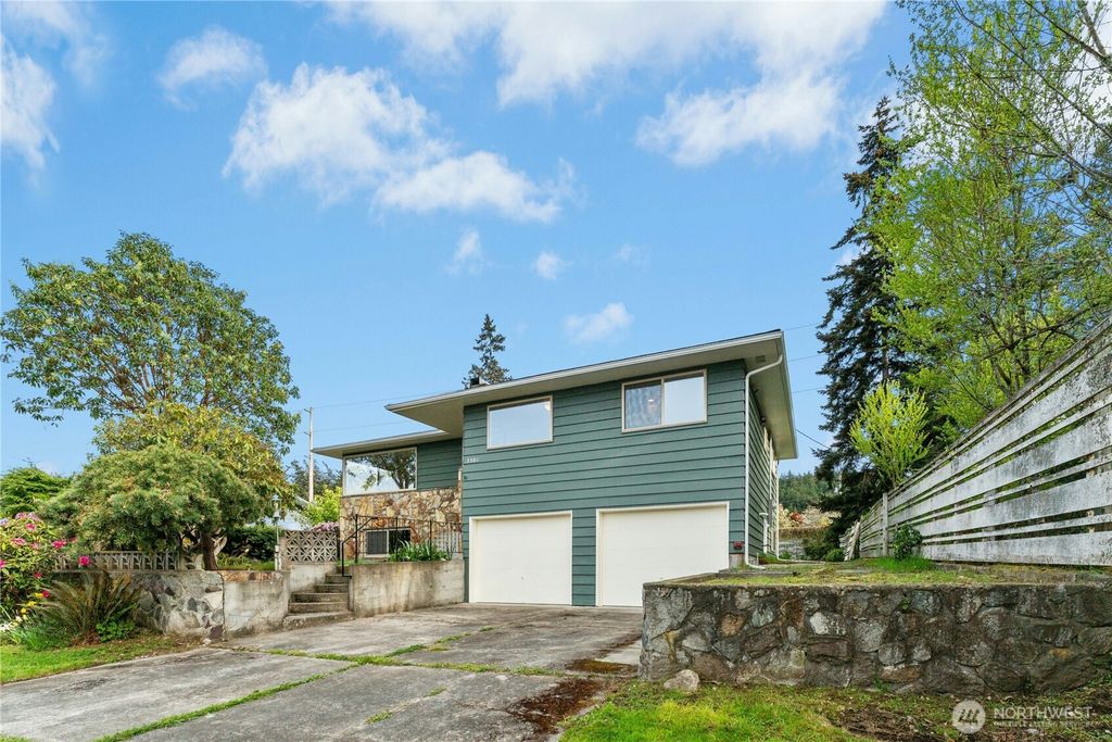 Photo of 3501 W 3rd Street, Anacortes, WA 98221 (MLS # 2510182)