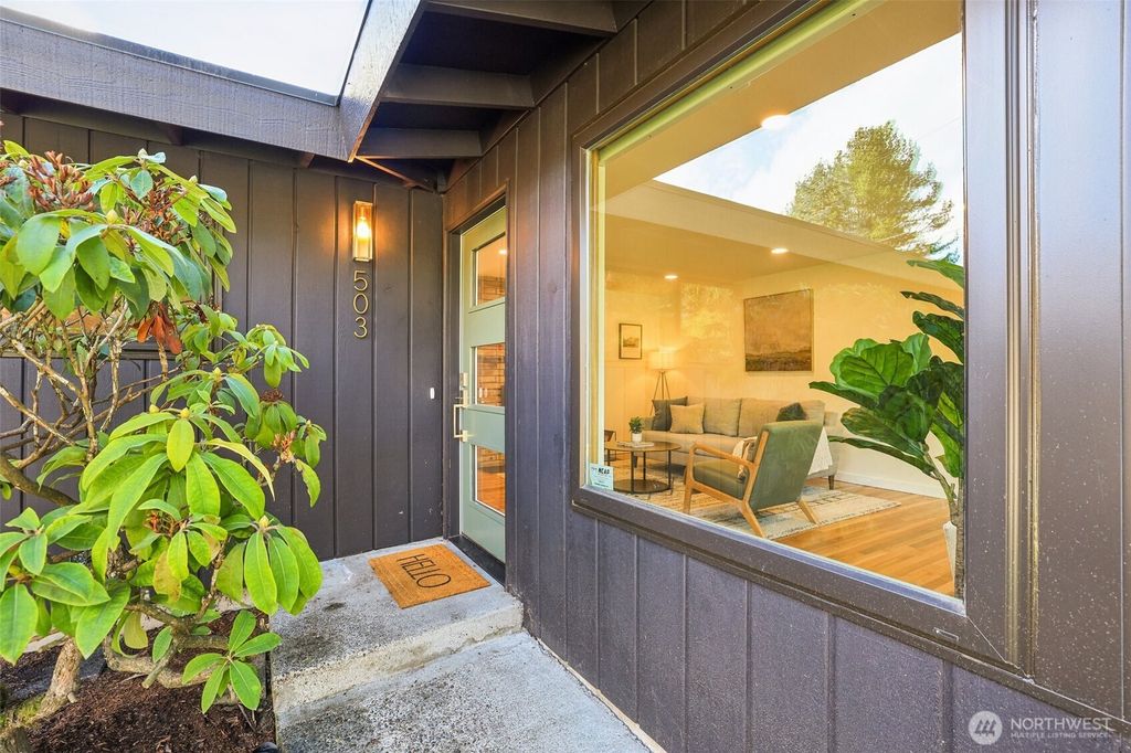 Photo of 503 NW 203rd Street, Shoreline, WA 98177 (MLS # 2475982)