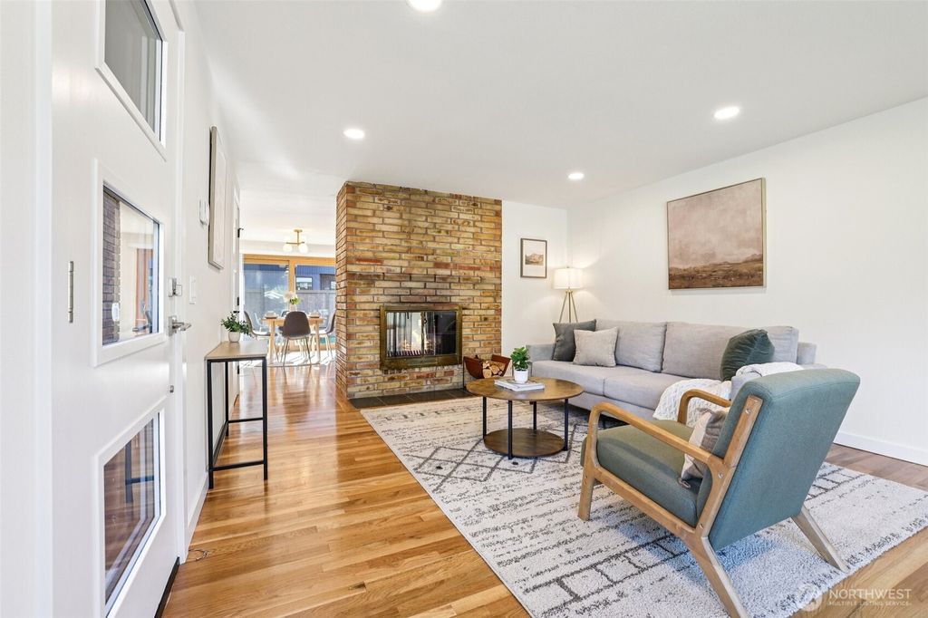 Photo of 503 NW 203rd Street, Shoreline, WA 98177 (MLS # 2475982)