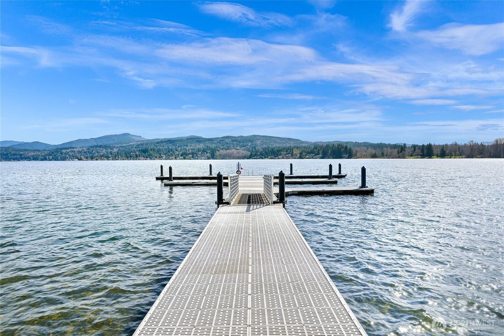 Photo of 708 Poplar Drive #1, Bellingham, WA 98226 (MLS # 2499512)