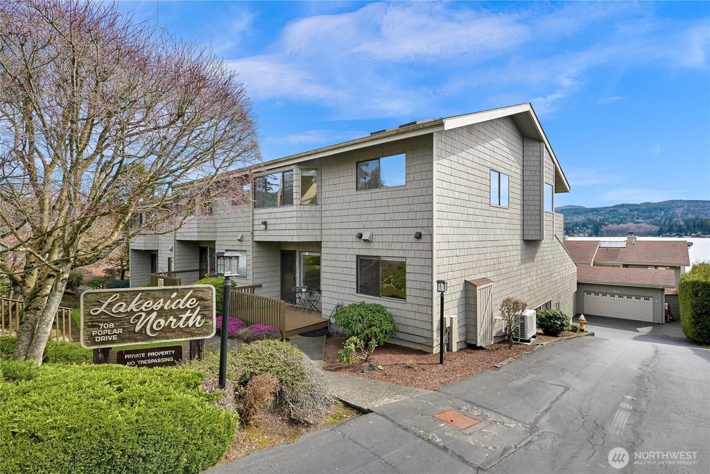 Photo of 708 Poplar Drive #1, Bellingham, WA 98226 (MLS # 2499512)