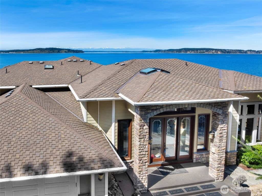 Photo of 2318 Sunnyside Heights Drive, Steilacoom, WA 98388 (MLS # 2493260)