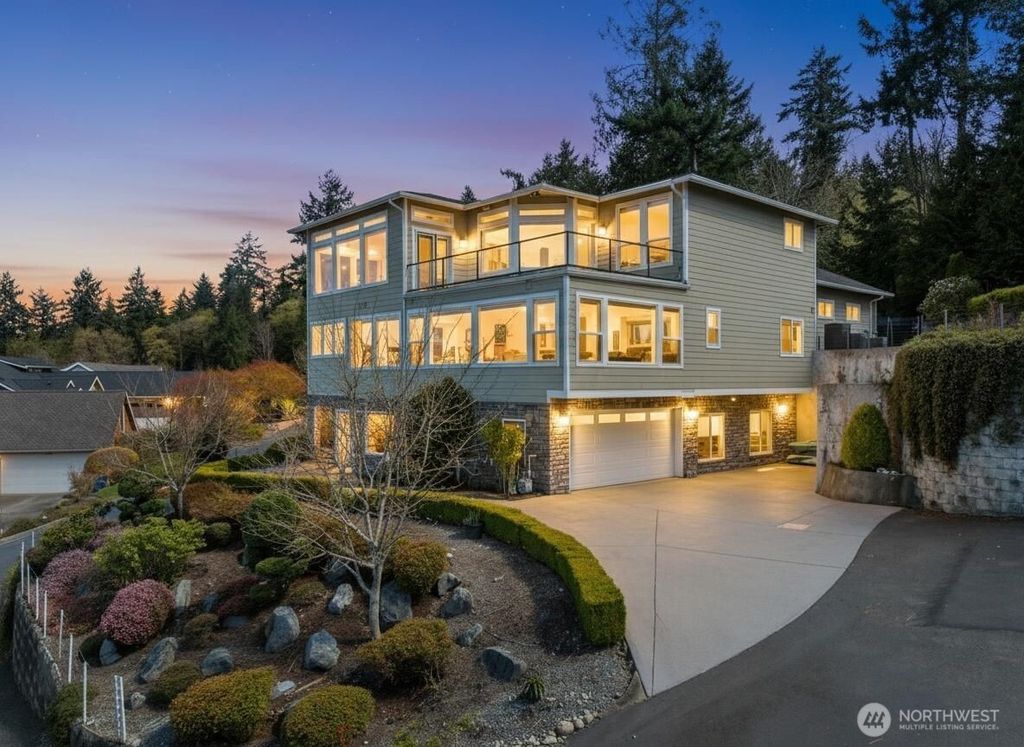 Photo of 2318 Sunnyside Heights Drive, Steilacoom, WA 98388 (MLS # 2493260)