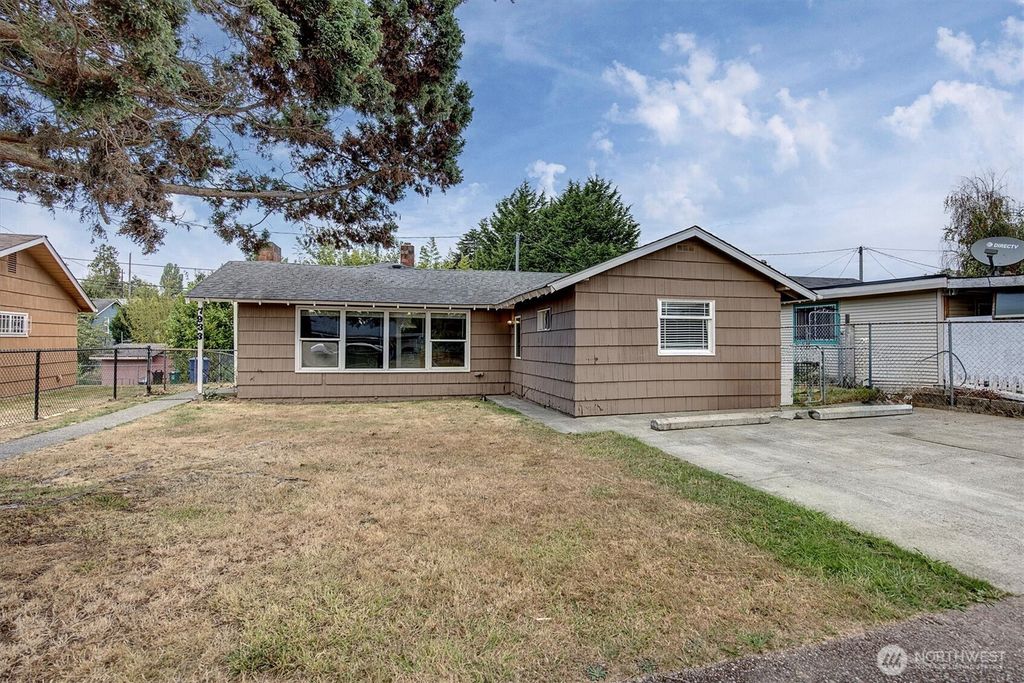 Photo of 7933 45th Avenue S, Seattle, WA 98118 (MLS # 2426106)