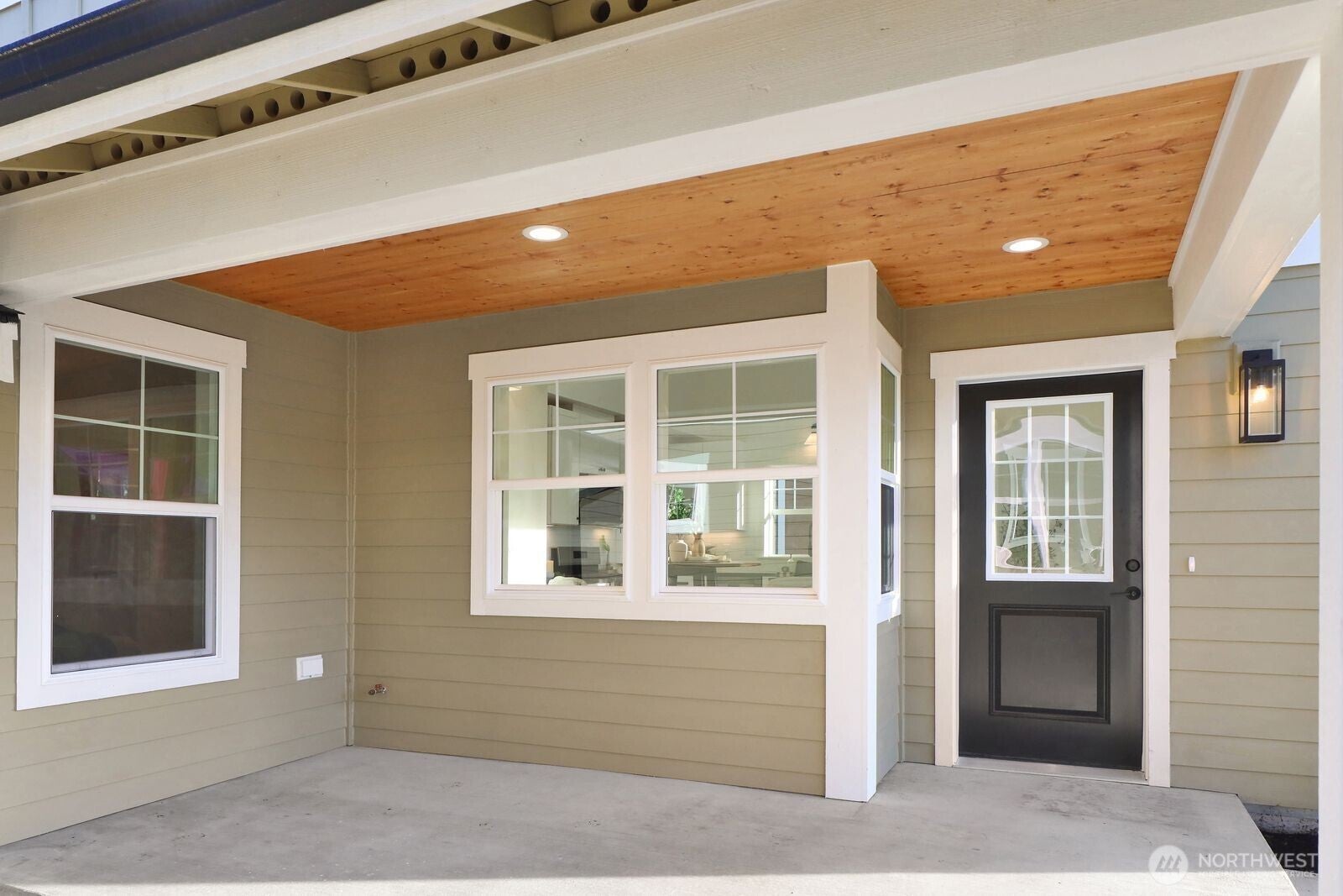 530 E Sunset Drive 12