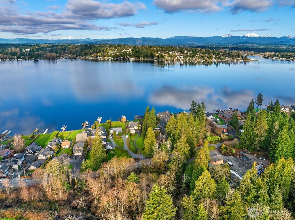 Photo of 507 101st Avenue NE, Lake Stevens, WA 98258 (MLS # 2468283)