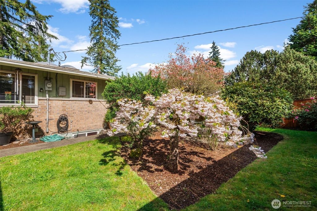 Photo of 15406 SE 22nd Place, Bellevue, WA 98007 (MLS # 2345587)