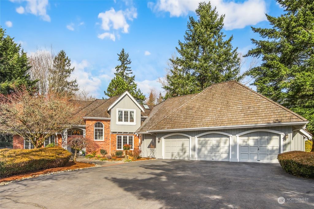 Photo of 21818 NE 69th Street, Redmond, WA 98053 (MLS # 2206655)