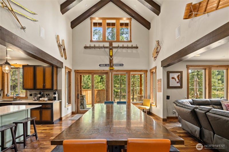 991 Larkspur Loop