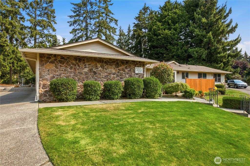 Photo of 24913 11th Avenue S, Des Moines, WA 98198 (MLS # 2565674)