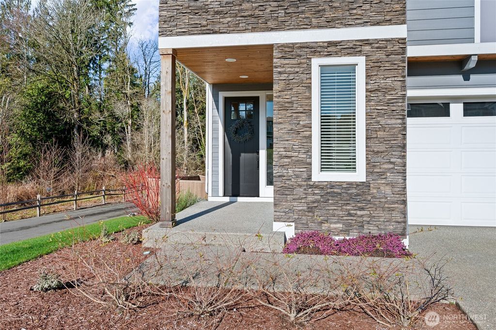 Photo of 8721 69th Pl Pl NE, Marysville, WA 98270 (MLS # 2469825)