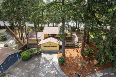 Photo of 6323 89th Avenue W, University Place, WA 98467 (MLS # 2519397)
