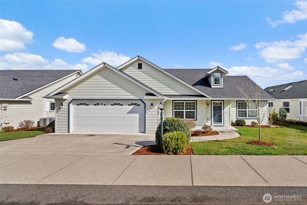 Photo of 1430 Stillwaters Avenue, Centralia, WA 98531 (MLS # 2486876)
