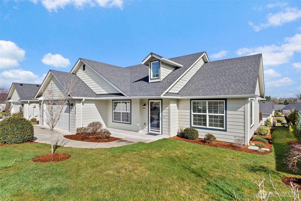 Photo of 1430 Stillwaters Avenue, Centralia, WA 98531 (MLS # 2486876)