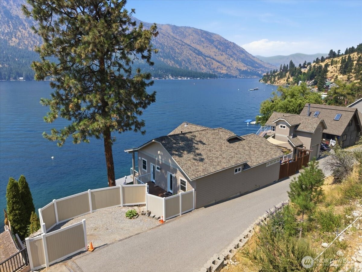 15 Helios Hills Lane