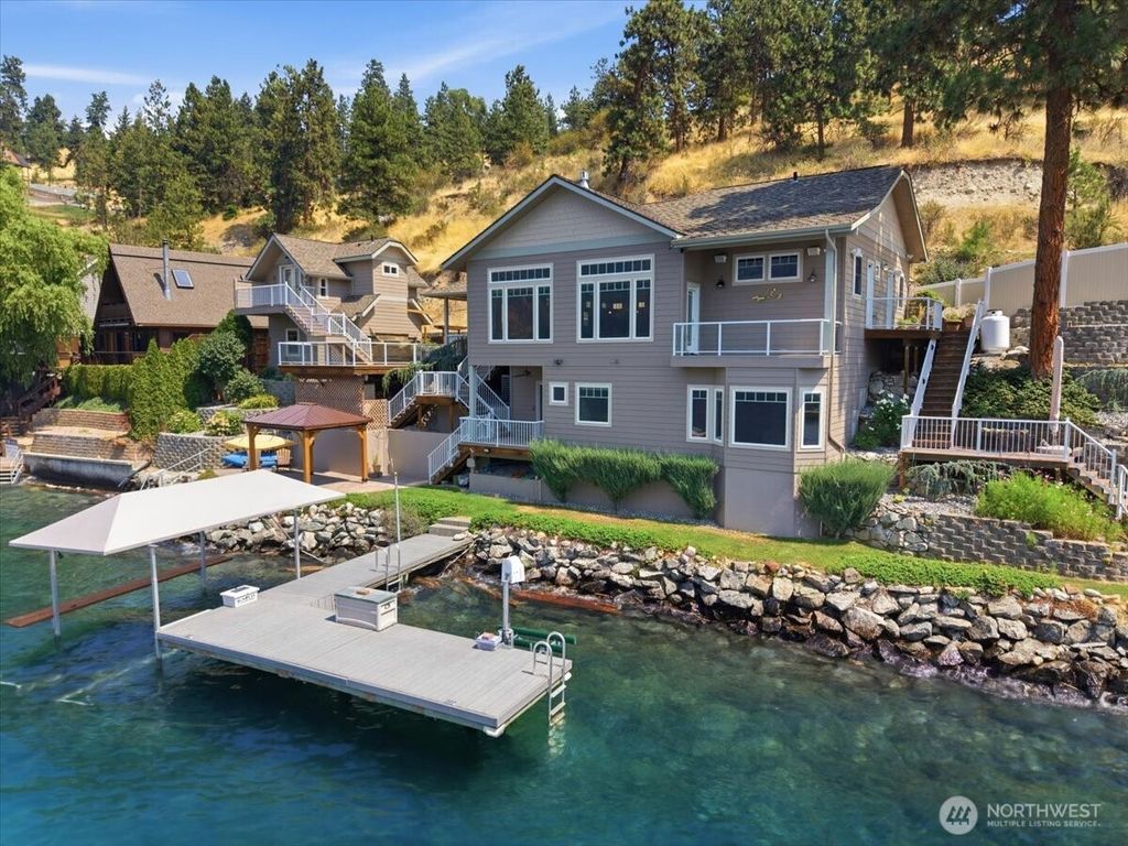 Photo of 15 Helios Hills Lane, Manson, WA 98831 (MLS # 2557397)